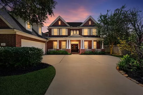 4627 Lake Knoll Ct, Sugar Land, TX 77479