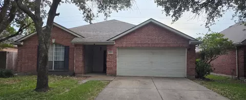 17211 Laguna Trail Dr, Houston, TX 77095