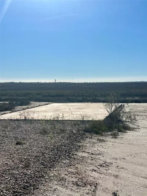 1263 N Tinkle Ln, Crystal Beach, TX 77650