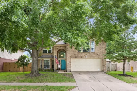3619 Stratford Town Ln, Sugar Land, TX 77498