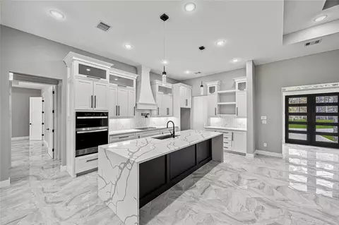 Kitchen - 997 Road 660, Dayton, TX 77535 photo 3 of 3