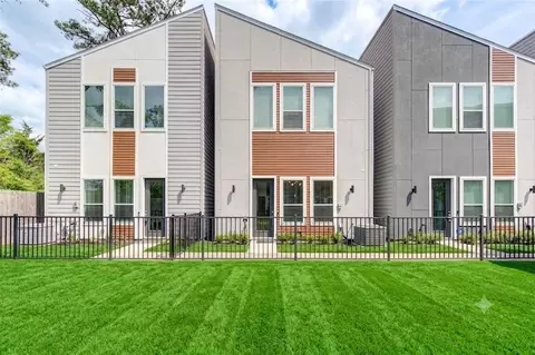 564 Janisch Rd, Houston, TX 77018