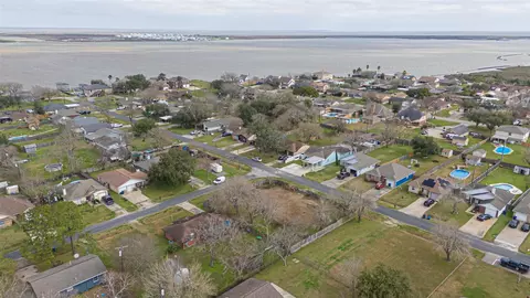 0 19th, Texas City, TX 77590