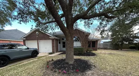 12007 Viola Ct, Pinehurst, TX 77362