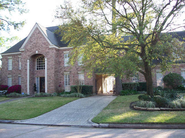 15811 Stornoway Dr, Spring, TX 77379 photo 1