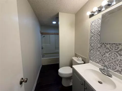 Bath - 603 E 1st St, Sweeny, TX 77480 photo 1 of 1
