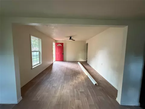 Living - 603 E 1st St, Sweeny, TX 77480 photo 2 of 3