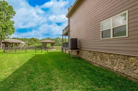 Exterior - 7 Lakeside, Trinity, TX 75862 photo 6 of 7