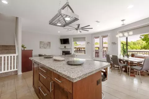 Kitchen - 7 Lakeside, Trinity, TX 75862 photo 3 of 4