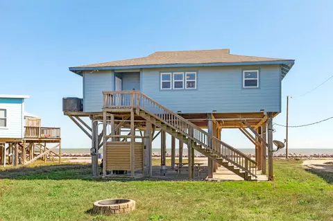 Exterior - 814 Beach Dr, Surfside Beach, TX 77541 photo 4 of 4