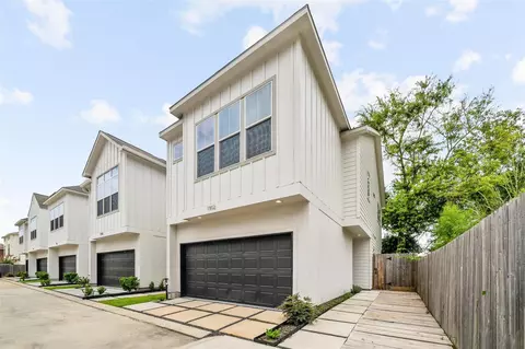 1902 Hollister Spruce Ln, Houston, TX 77080