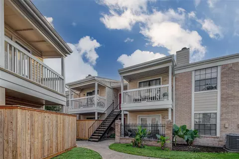 2750 Holly Hall St #311, Houston, TX 77054