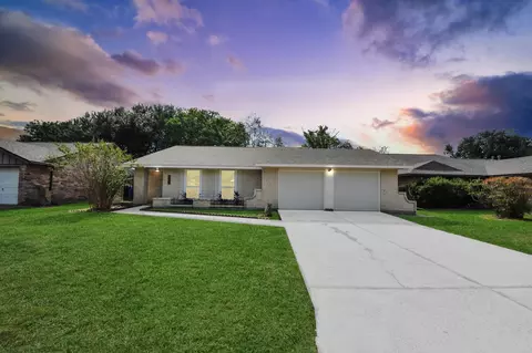 7707 Lumber Jack Dr, Houston, TX 77040