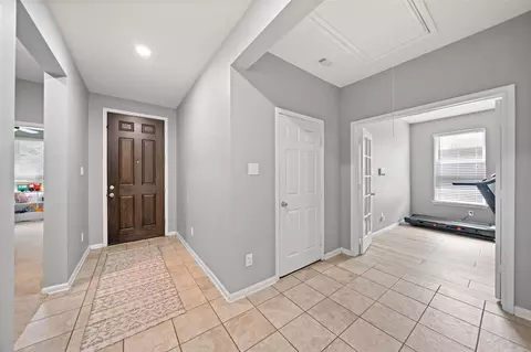 Entry Way - 1118 Upton Ct, Conroe, TX 77304 photo 1 of 5