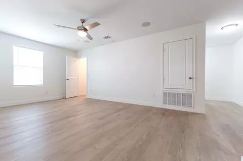Living - 331 Seneca Loop, Kyle, TX 78640 photo 5 of 6