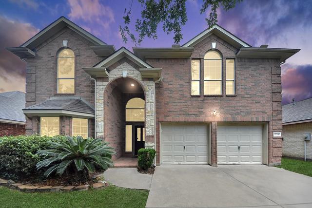 5719 Indigo Trails Dr, Richmond, TX 77469