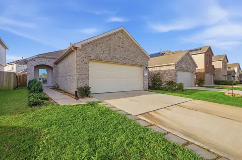 6444 Wenlock Dr, Houston, TX 77048