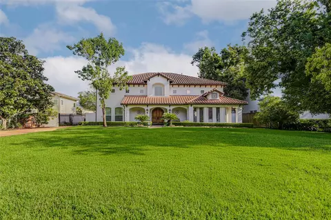 5410 Valerie St, Bellaire, TX 77401