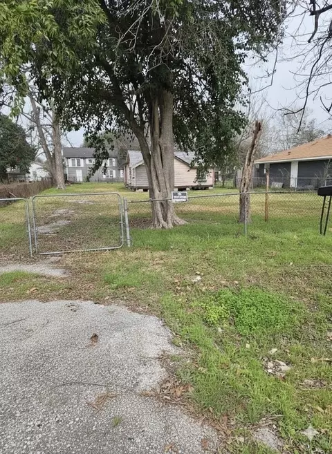 3013 Reid St, Houston, TX 77026