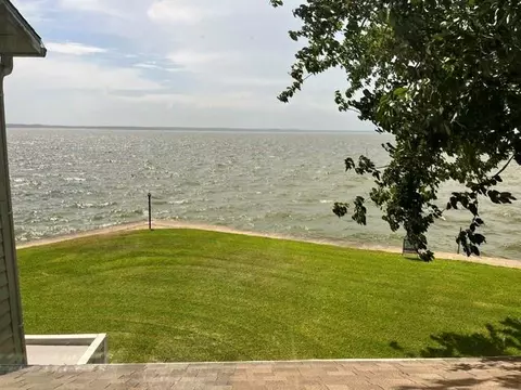 100 Edgewater Dr #45, Livingston, TX 77351