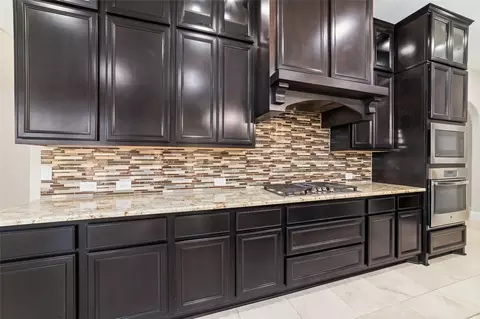 Kitchen - 20615 Behrens Pass Ln, Cypress, TX 77433 photo 3 of 4