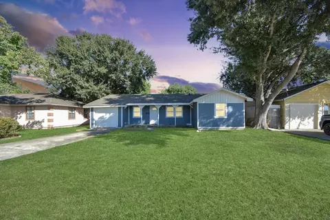 904 Sunset Dr, Pasadena, TX 77506