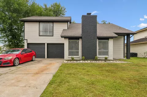 10803 Sageriver Dr, Houston, TX 77089