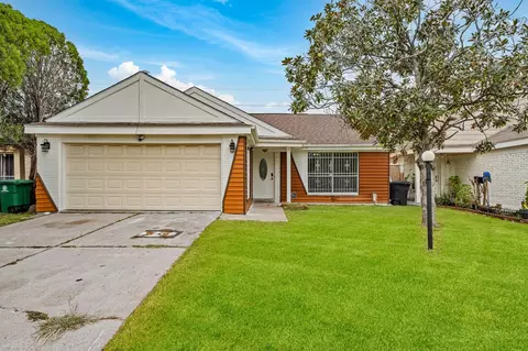 10714 Sherburne Dr, Houston, TX 77072