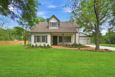 502 Louisa St, Montgomery, TX 77356