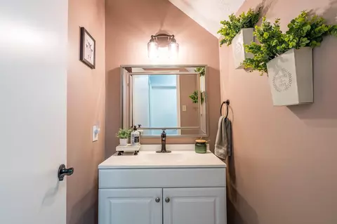 Bath - 7119 Sandy Knolls Dr, Spring, TX 77379 photo 1 of 3