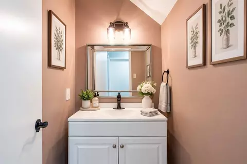 Bath - 7119 Sandy Knolls Dr, Spring, TX 77379 photo 3 of 3