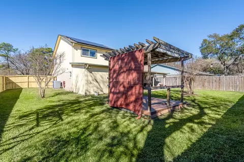 Exterior - 7119 Sandy Knolls Dr, Spring, TX 77379 photo 3 of 9