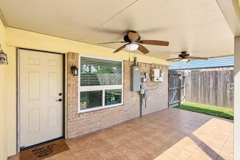 Exterior - 7119 Sandy Knolls Dr, Spring, TX 77379 photo 9 of 9