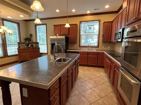 Kitchen - 19989 Post Oak Loop, Thornton, TX 76687 photo 3 of 3