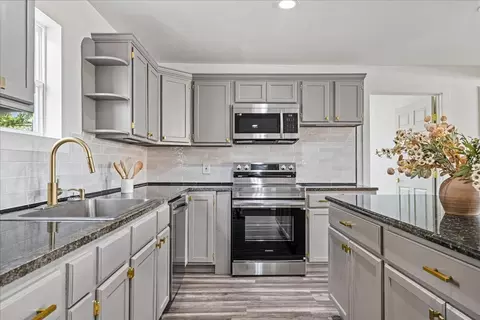 Kitchen - 105 Willow Dr, Flatonia, TX 78941 photo 2 of 3