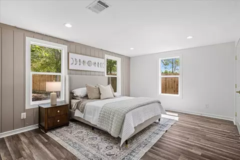 Bedroom - 105 Willow Dr, Flatonia, TX 78941 photo 3 of 5