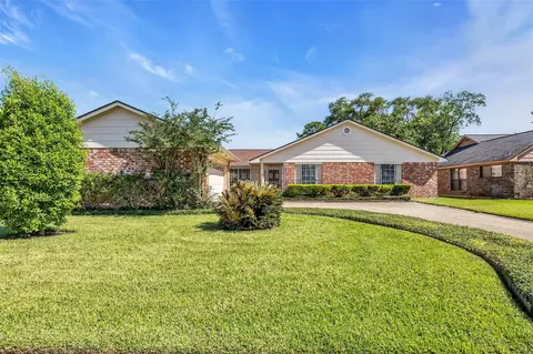 12326 Campos Dr, Houston, TX 77065