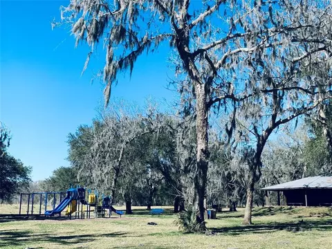 101 Trailblazer Dr, Angleton, TX 77515 photo 12