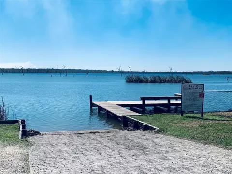 101 Trailblazer Dr, Angleton, TX 77515 photo 9