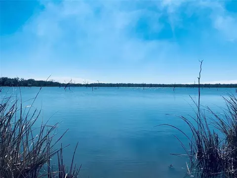 101 Trailblazer Dr, Angleton, TX 77515 photo 11
