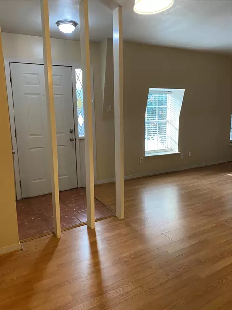 2601 Marilee Ln #1, Houston, TX 77057