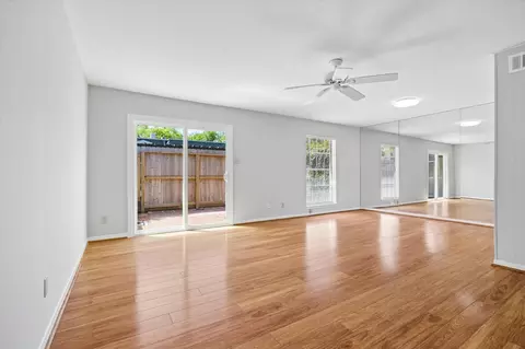 9025 Gaylord Dr #109, Houston, TX 77024