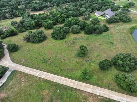 114 Red Stag Ln, Columbus, TX 78934