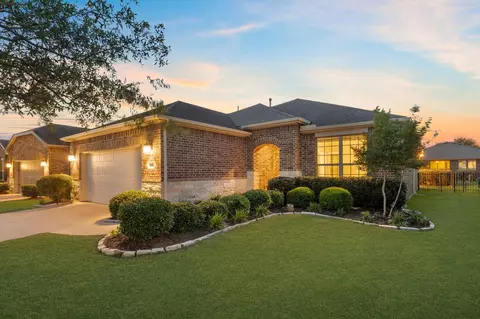 606 Pinyon Ct, Richmond, TX 77469