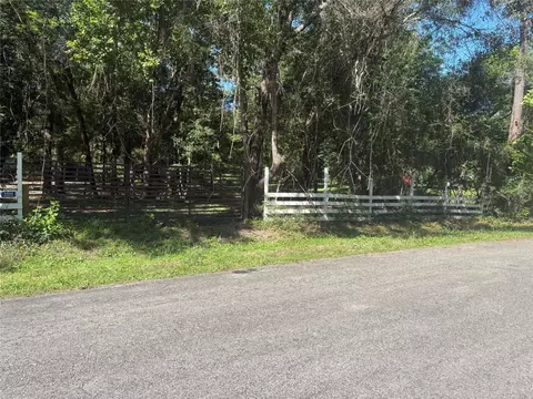 25111 N Clear Creek Rd, Hockley, TX 77447