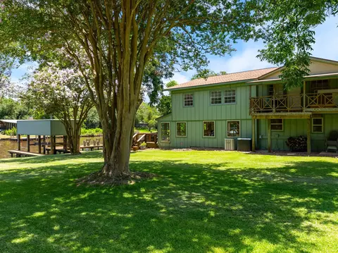 2007 Private Road 652, Sargent, TX 77414