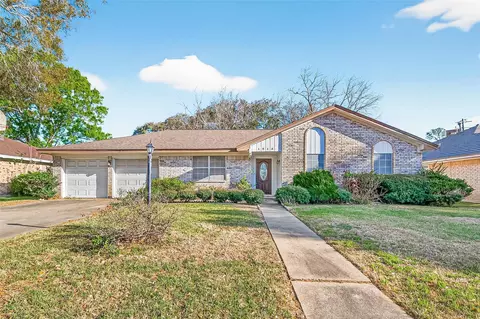 1215 Easy St, Rosenberg, TX 77471