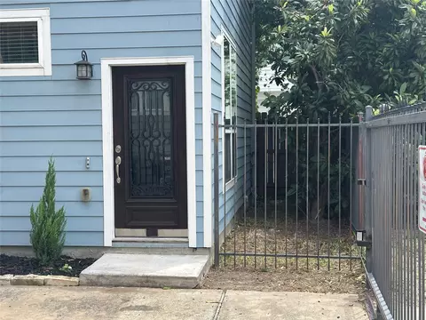 724 Link Rd, Houston, TX 77009