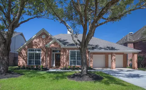 2307 Upland Park Dr, Sugar Land, TX 77479