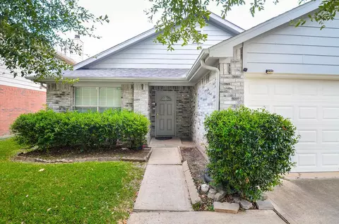 9503 Eaglewood Spring Dr, Houston, TX 77083